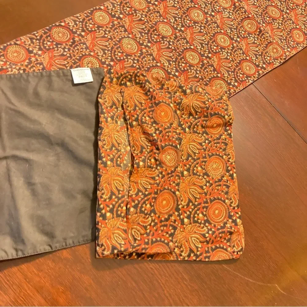 CRATE and BARREL RAJASTHALI Linen Table Runner with Dust Bag 14 x 90 inches